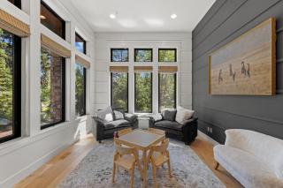 Fox & the Fairway- On the golf course in Spring Mtn Ranch w/ AC & club access - 5