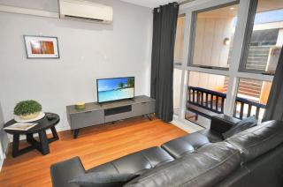 Stylish Studio 1x1 Walk to CBD - 9