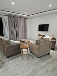 3 bedroom apartment - walk to the beach - 5