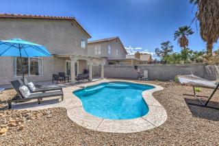 Peaceful Las Vegas Pool Oasis, Pool Table, Hammock - 1