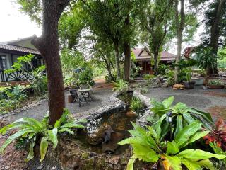 VANESSA'S GARDEN Restaurant & Bungalow - 0