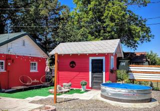 Downtown Hagerman Hot Springs Getaway - 7