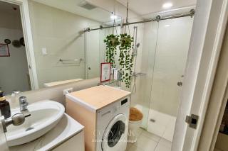 Boho-Inspired Studio for Couples with Huge Balcony - 1