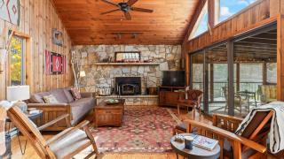 Catskills Retreat w Hot Tub Fire Pit Pool Mtn Views The Windham Mountain House by AvantStay - 5