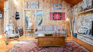 Catskills Retreat w Hot Tub Fire Pit Pool Mtn Views The Windham Mountain House by AvantStay - 4