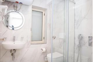 Hermes Petite Maison Hotel - 2