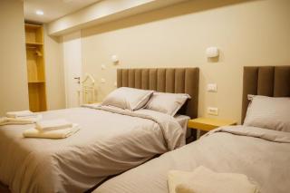 Hermes Petite Maison Hotel - 4