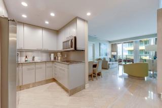 Oceanfront Retreat- South Beach Pool Amenities - Miami Beach - 1