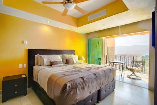 Pools, Gym and Restaurant, Beachfront 1BR - 7