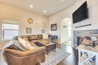 8 Mi to USAFA! Townhome with Game Room and Backyard - 7