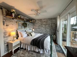 Mile 77 Cottages - 5