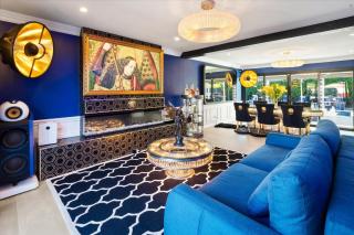 Luminosity Escape Pool Hot Tub Dog-friendly - 1