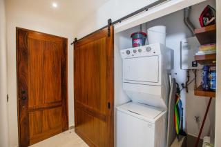 Huge Balcony with BBQ, Rooftop Pool and Ocean Views - 2