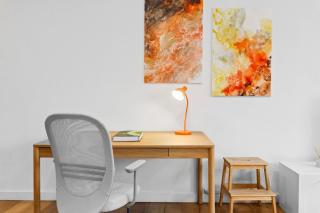 Central art-filled 2 beds with balcony & aircon - 2