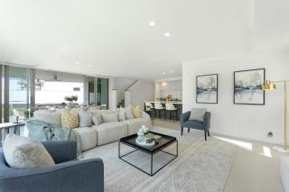 Gledswood Hills Home Near Camden & Campbelltown Golf Views - 7