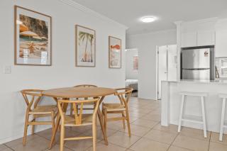 Stylish Apartment in Palm Beach x2 Parking - 3