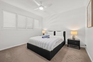 Stylish Apartment in Palm Beach x2 Parking - 5