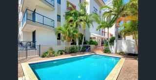Stylish Apartment in Palm Beach x2 Parking - 2