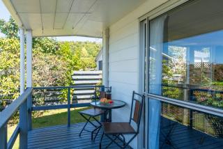 Stay at the Bay - Acacia Bay, Taupo - 7