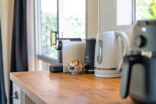 Stay at the Bay - Acacia Bay, Taupo - 4