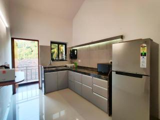 Assagao Valley View 1BHK Retreat with Pool, Free Wi-Fi & Parking - 5