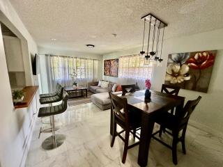 Beach and Down Town Hollywood - 9