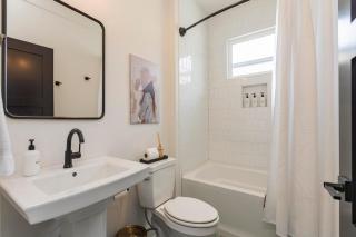 NASH - The NASH - 757AB Lynwood Ave - 8