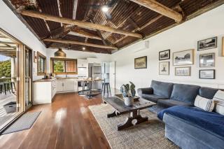 The Hitching Rail Hut - Romantic, Rural, Horses - 5