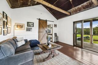 The Hitching Rail Hut - Romantic, Rural, Horses - 4