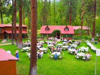 Luxurious Bed and Breakfast Suite for One or Two Couples near Kettle Falls, Washington - 4