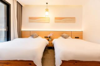 Phoenix Mountain View Courtyard Homestay - 6