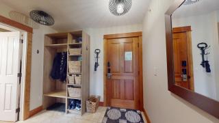 Fully Renovated Slopeside Penthouse Loft - 3