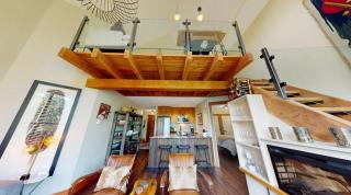 Fully Renovated Penthouse Loft - 5 min walk to lift - Hot tub - Fernie - 7