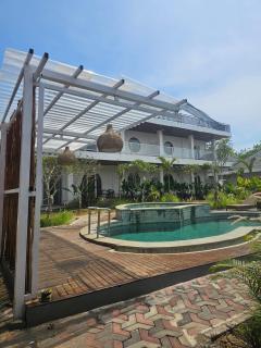 BBC Suites and Garden - 0