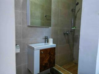 Modern Serene 7-Guest Townhome - 7