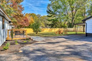 Stylish Getaway Near Knoxville, Airport & The Smokies - 3