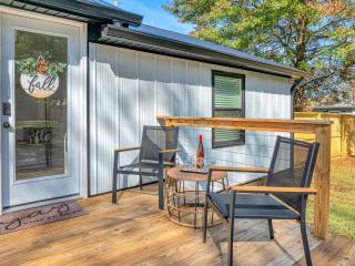 Stylish Getaway Near Knoxville, Airport & The Smokies - 5