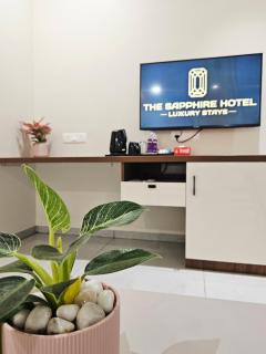 The Sapphire Hotel - 4