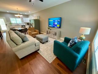 Secretariat Cottage at the Woodford Inn - Versailles - 0