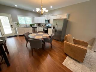 Secretariat Cottage at the Woodford Inn - 7