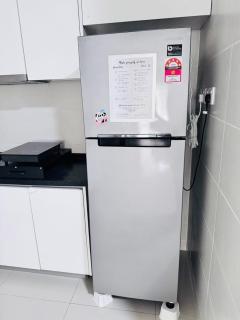 Chic newly furnished 3BR condo close to airport - 1