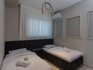 Apartment in Ovadya St, Jerusalem - 1