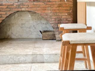 Artful 2BR Villa w Pool & BBQ - 1