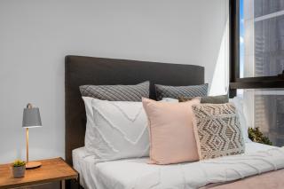 WOW Apartment on Elizabeth Victoria One - 5