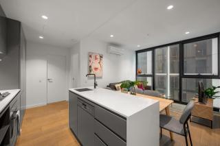 WOW Apartment on Elizabeth Victoria One - 3