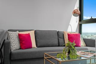 WOW Apartment on Elizabeth Victoria One - 4