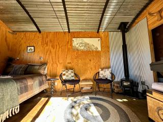 Waiata Shepherds Hut- Off Grid retreat - 1