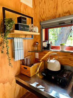 Waiata Shepherds Hut- Off Grid retreat - 3