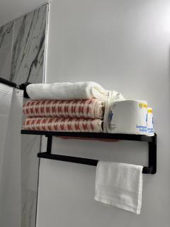 Cozy Retreat Near EWR with NYC access - 6