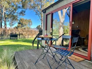 Waiata Shepherds Hut- Off Grid retreat - 8